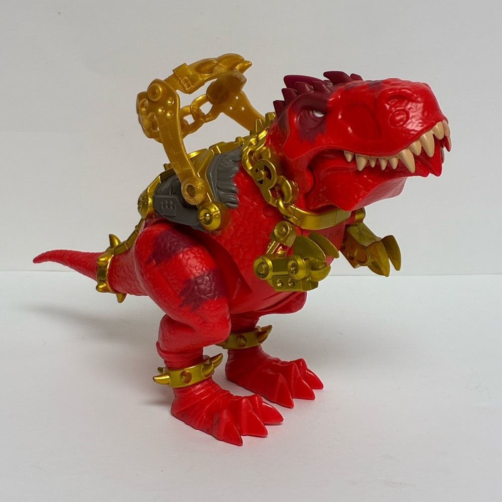 Treasure X Dino Gold Dissection T-REX Dinosaur Gold Saddle Red Figure Moose Toys